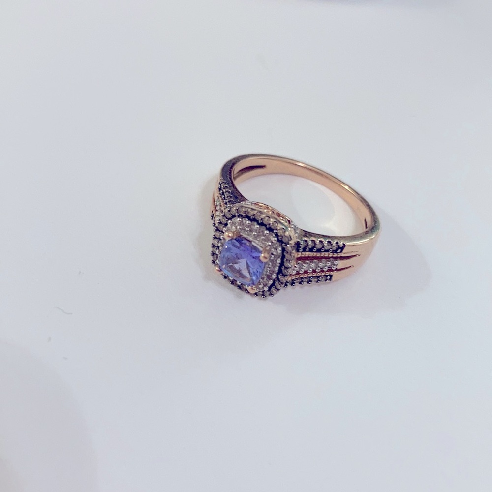 Stunning 14k rose gold tanzanite blue stone hold diamond engagement ring